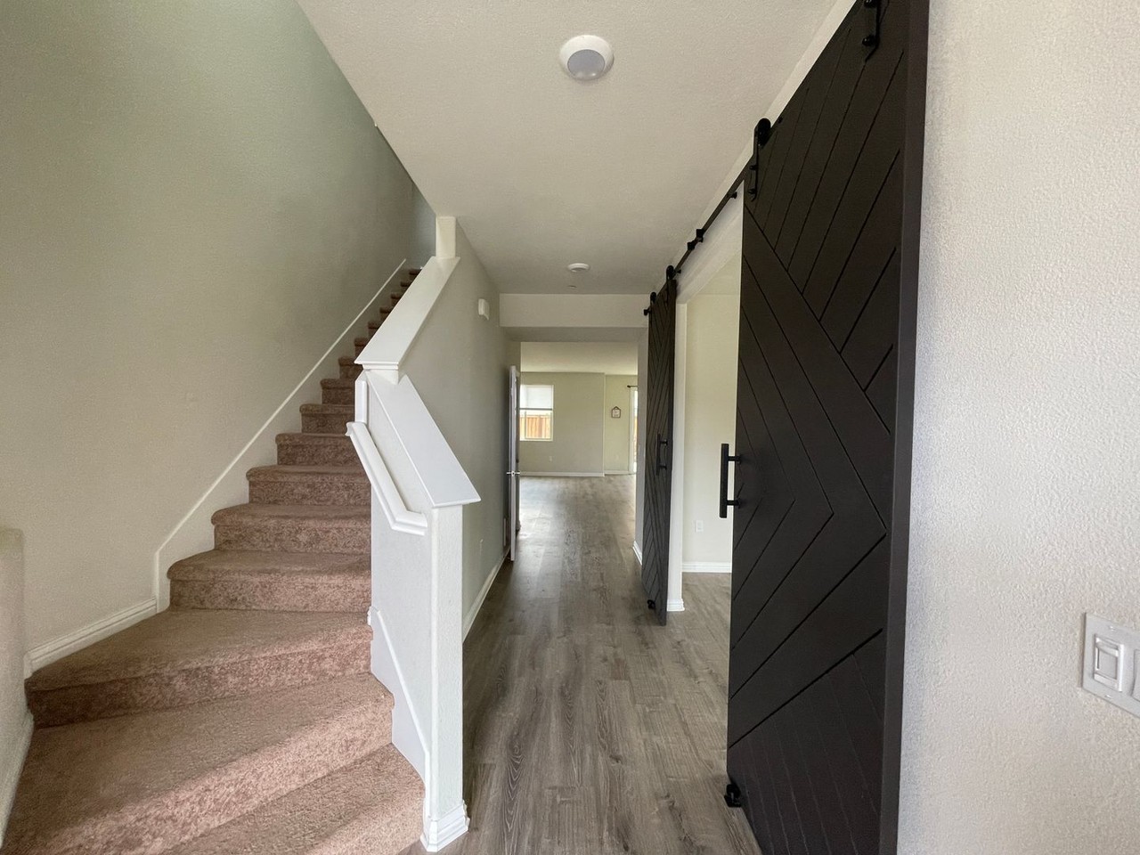 786 Plumeria St - Photo 2 of 19