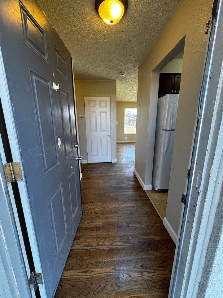 419 W Knolls Vista Dr - Photo 3 of 25
