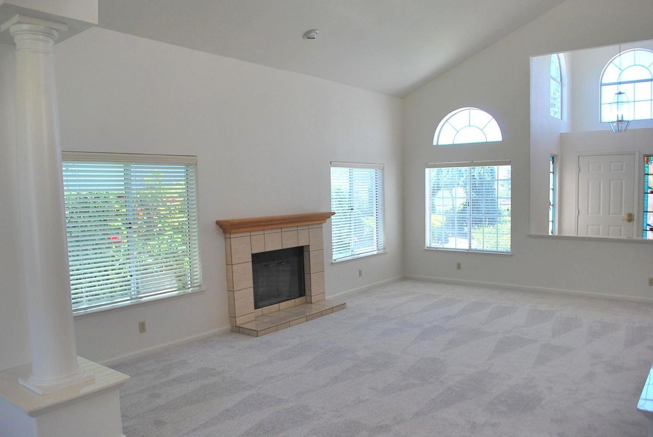 3559 Shadow Creek Dr - Photo 4 of 50