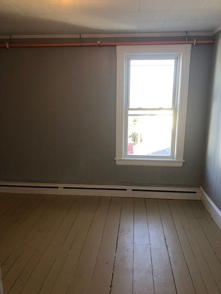 53 Pool St #301 - Photo 4 of 6