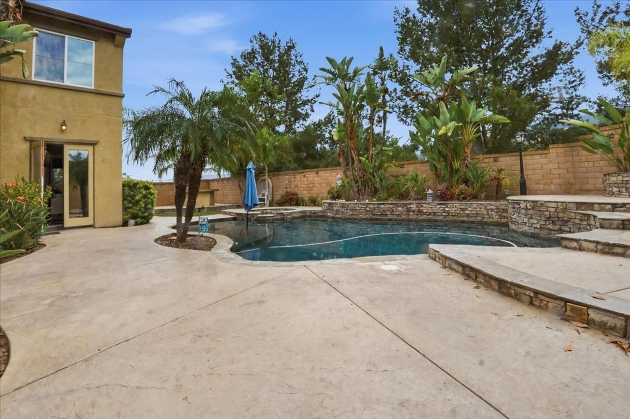 8651 Edelweiss Dr - Photo 3 of 50