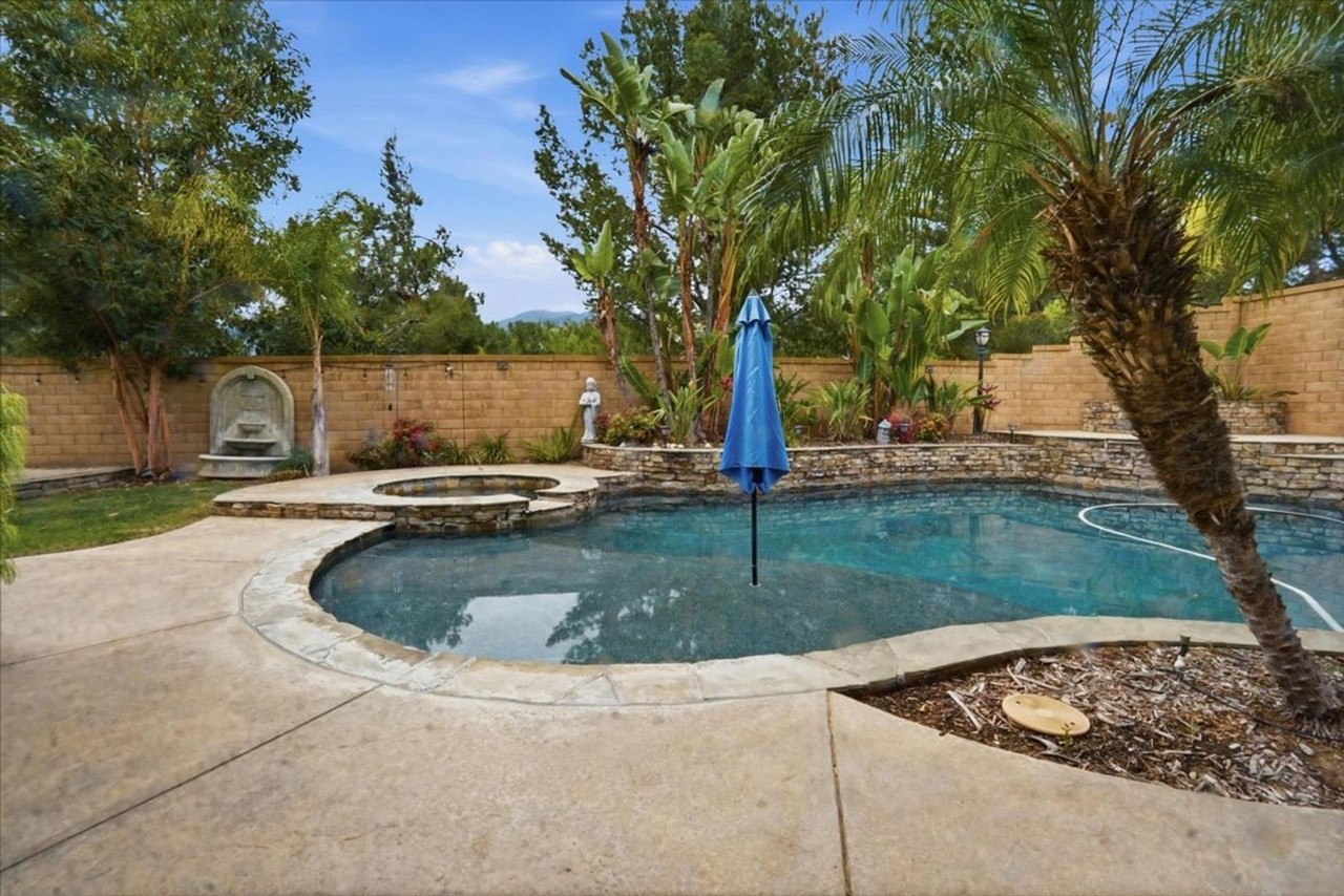 8651 Edelweiss Dr - Photo 5 of 50