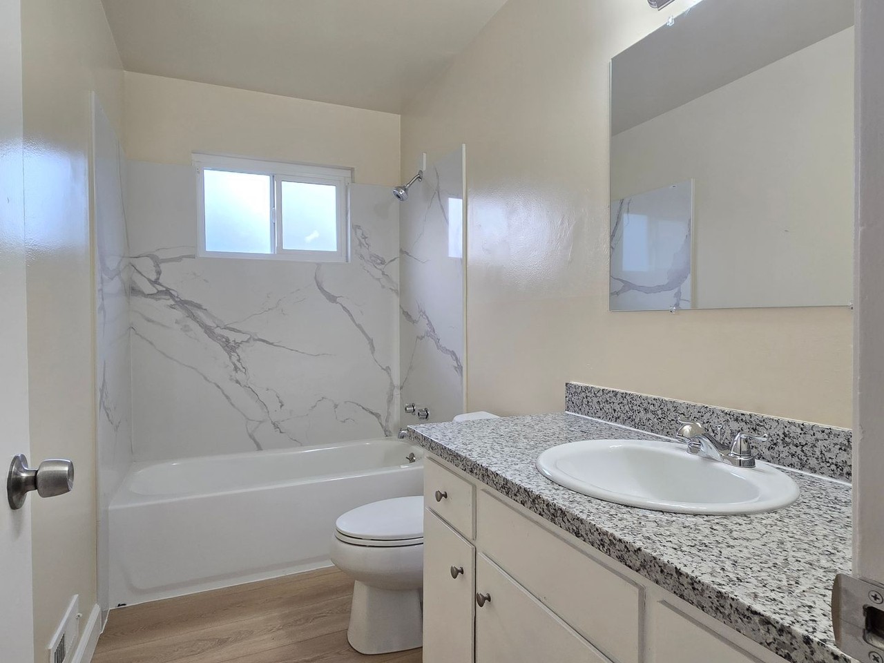 851 Hillsdale Ave - Photo 6 of 8
