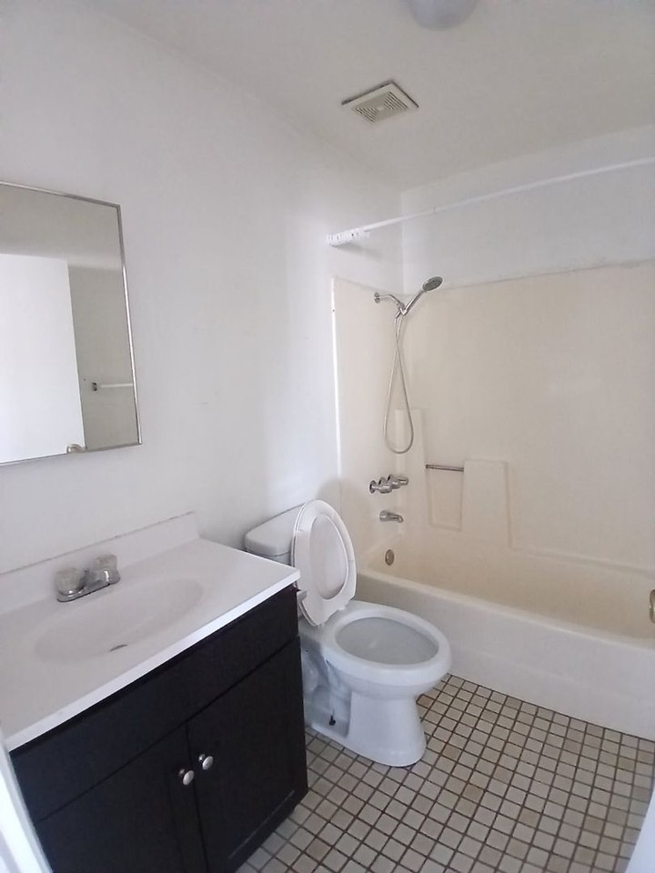 110 W E St - Photo 2 of 15