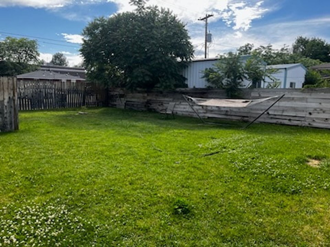 228 6th Ave E - Photo 2 of 10