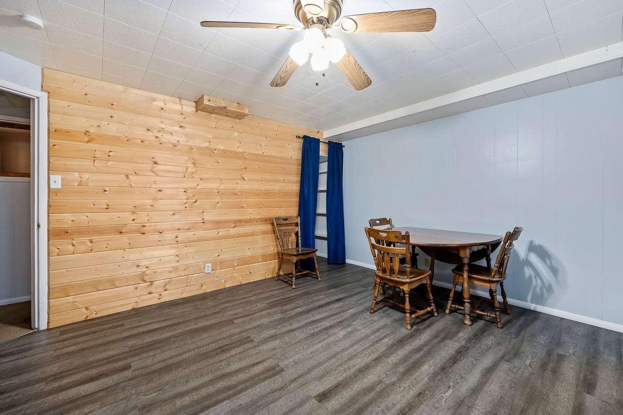 228 6th Ave E - Photo 7 of 10