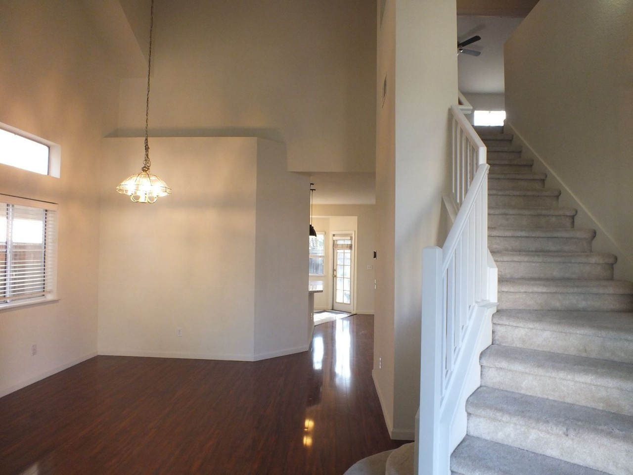 146 Sutcliffe Cir - Photo 2 of 17