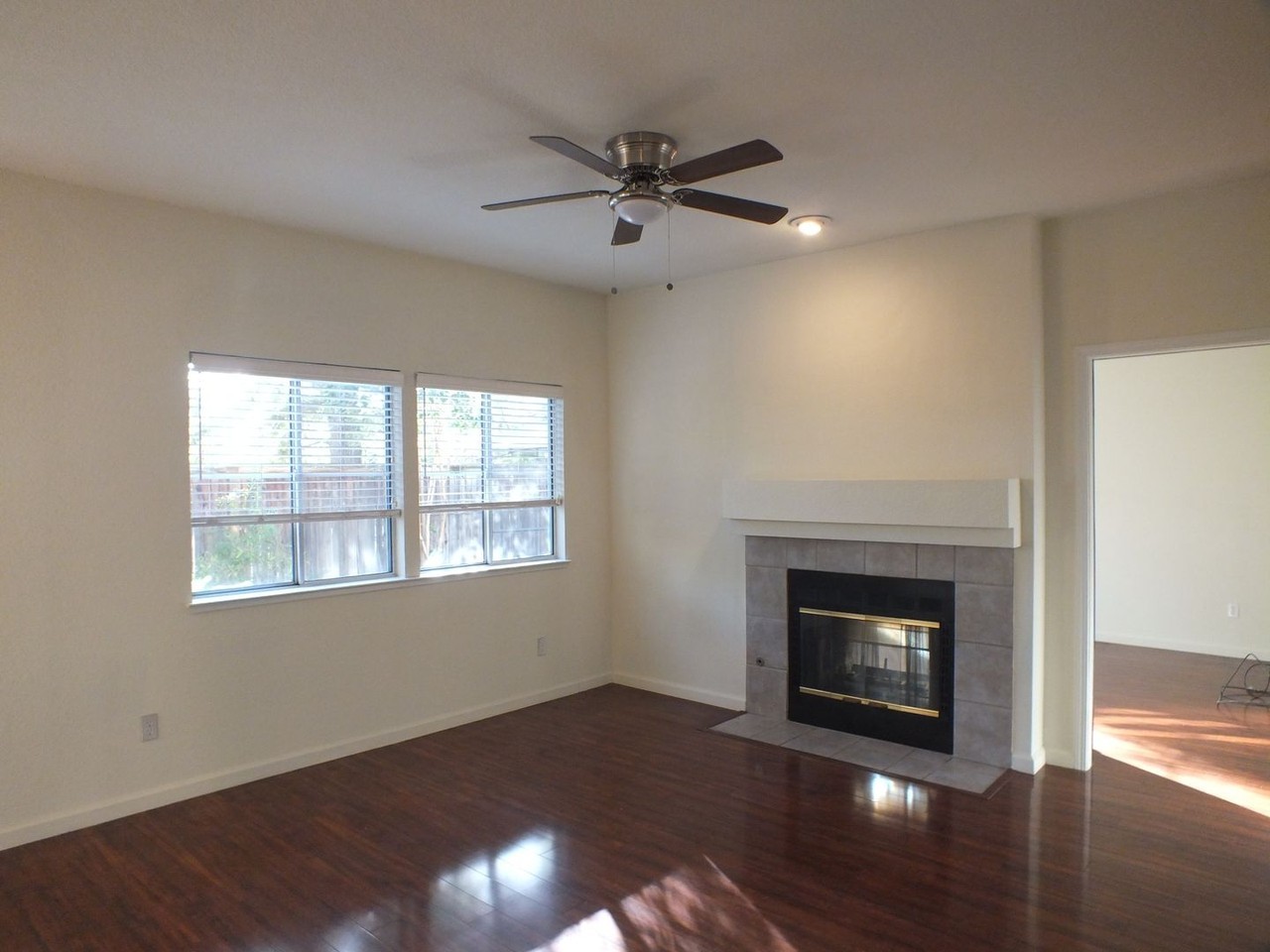 146 Sutcliffe Cir - Photo 4 of 17