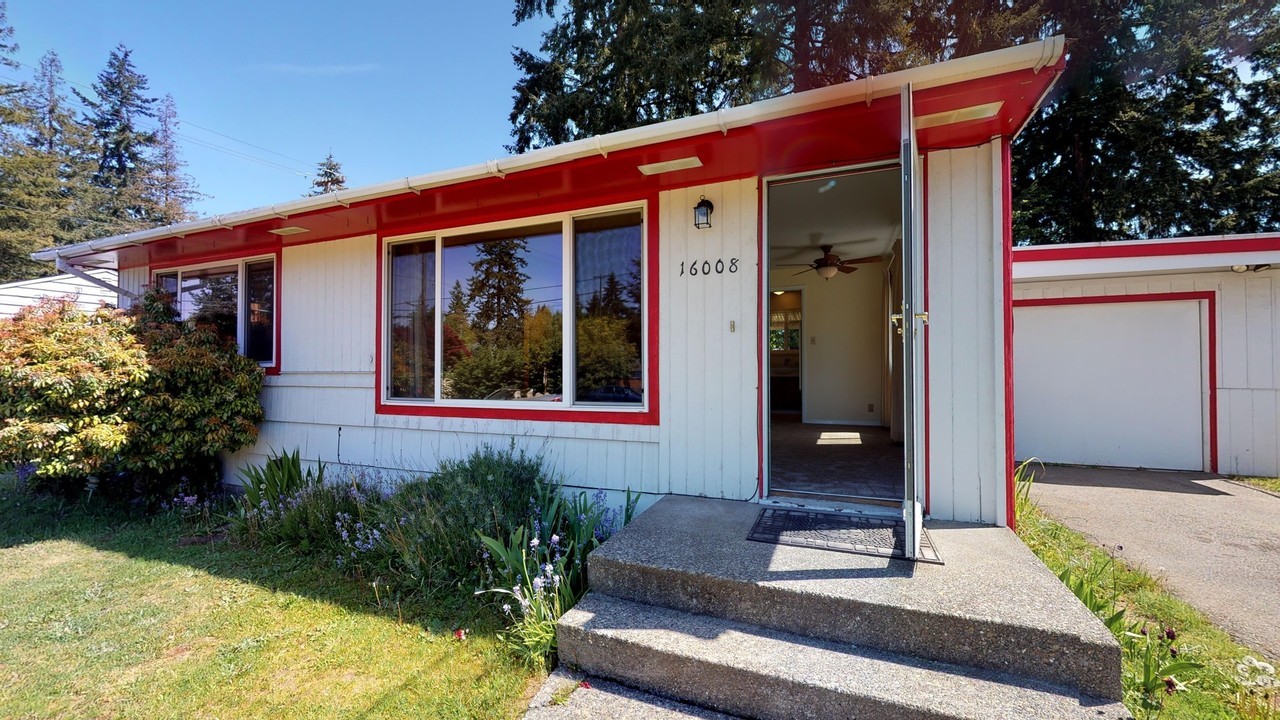 16008 8th Ave Sw - Photo 2 of 24