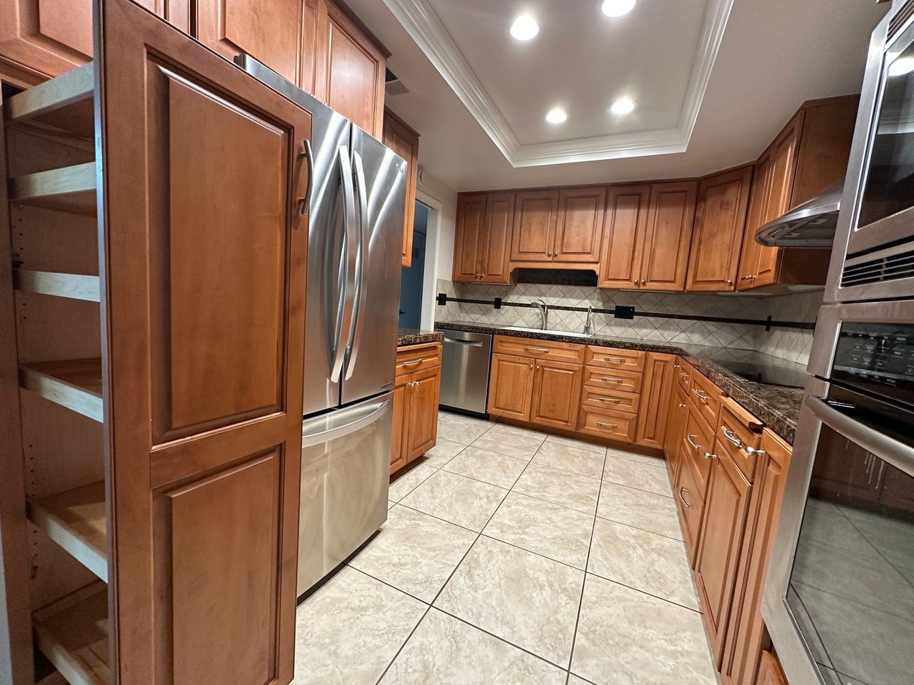 19701 Vineyard Ln - Photo 4 of 11