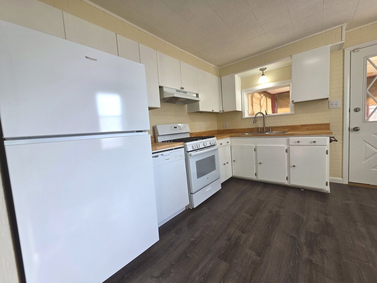 1912 4th Ave - Photo 4 of 50