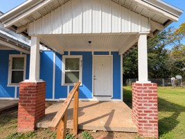 featured image of 817 Corn Ave