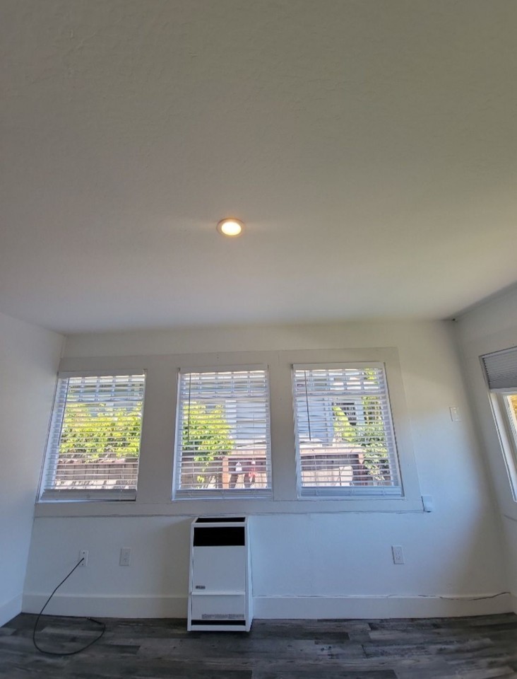 113 Grant St - Photo 4 of 5