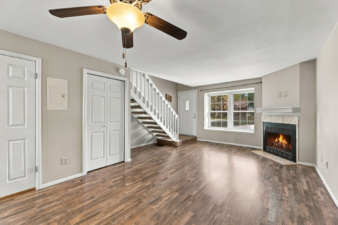 1239 S Flower Cir #B - Photo 4 of 29