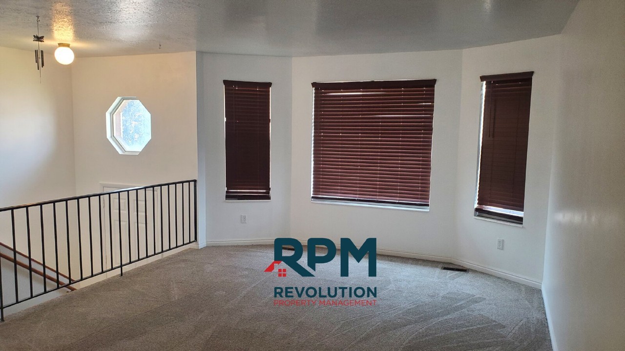 2783 W 5875 S - Photo 2 of 8