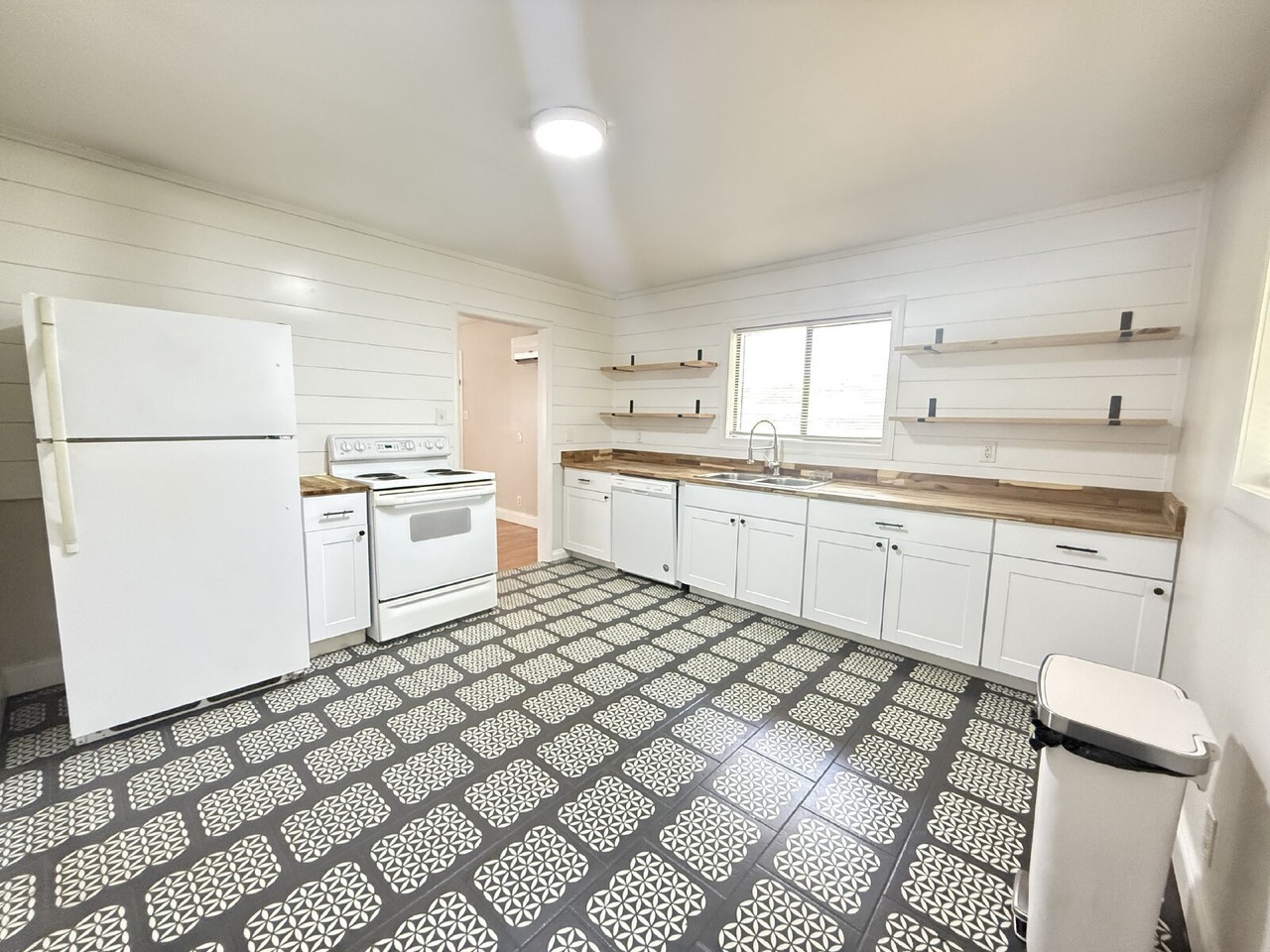 5504 5th St #1 - Photo 7 of 9