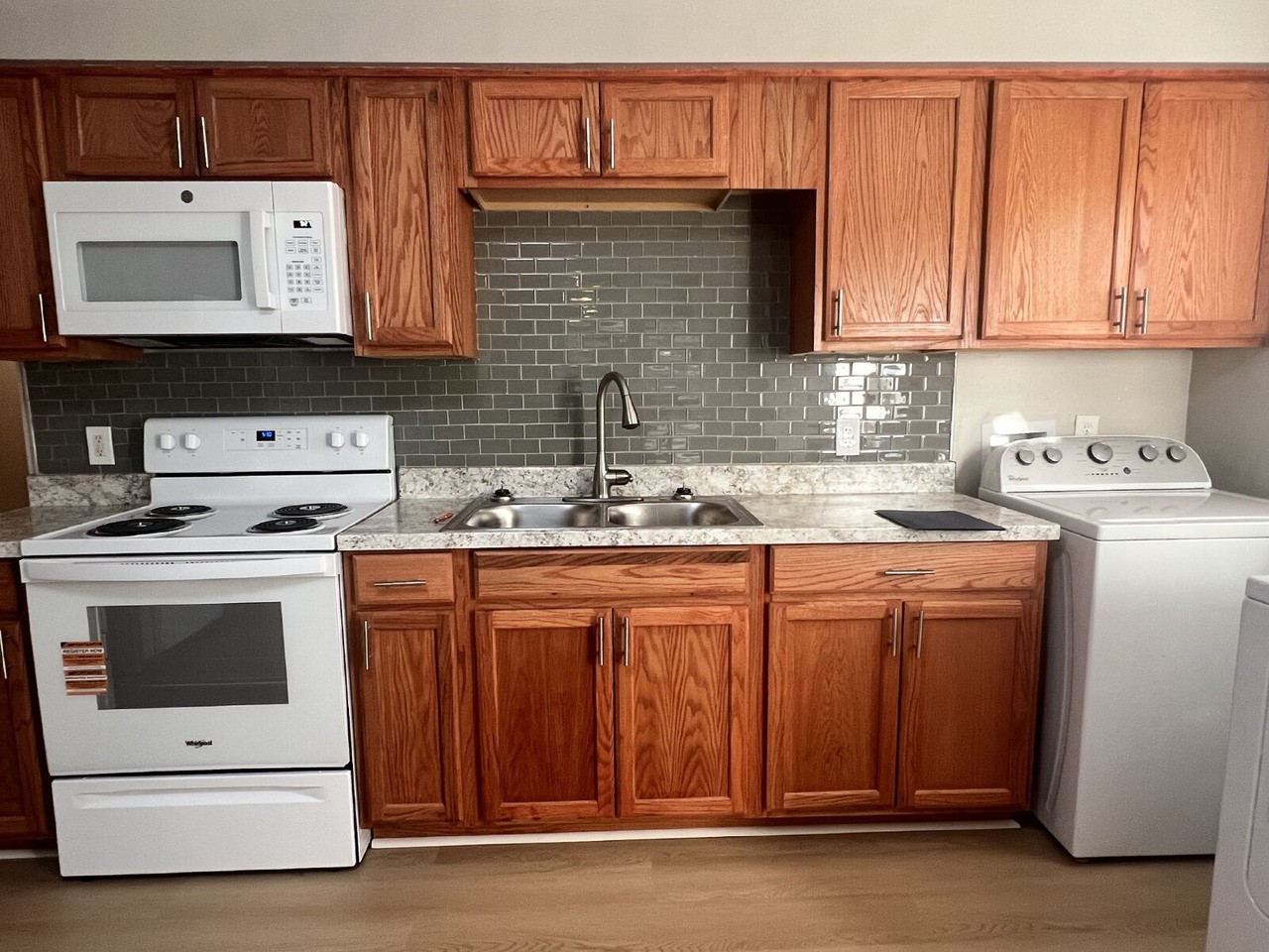 1313 E Balview Ave #B - Photo 3 of 13