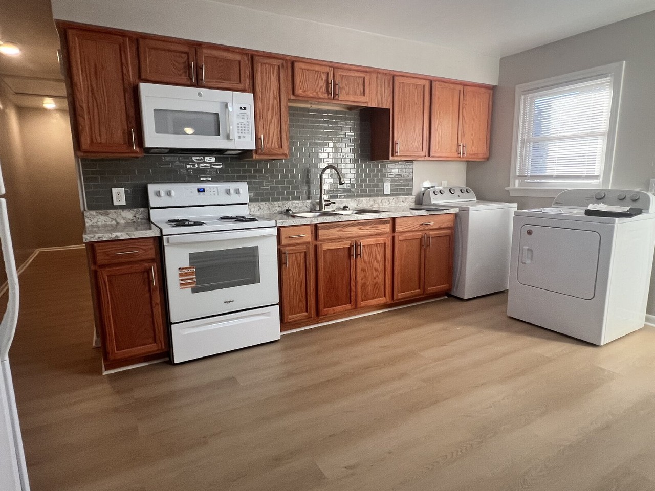 1313 E Balview Ave #B - Photo 5 of 13