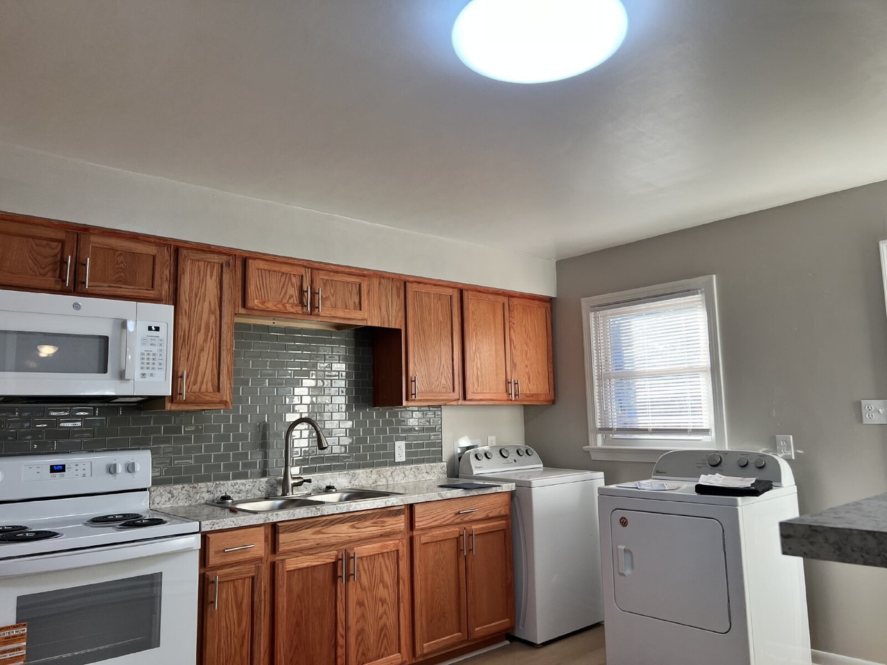 1313 E Balview Ave #B - Photo 6 of 13