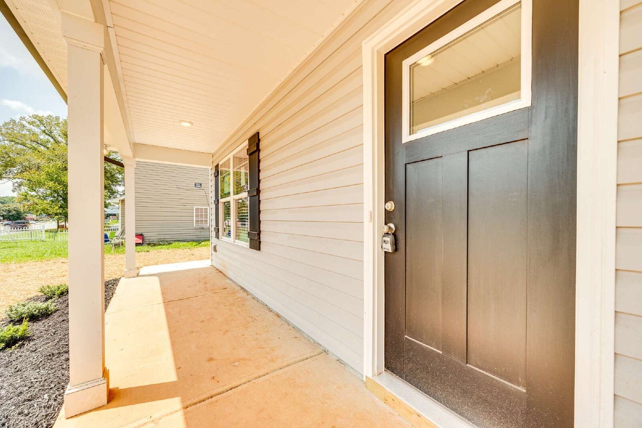 2336 West Blvd - Photo 3 of 17