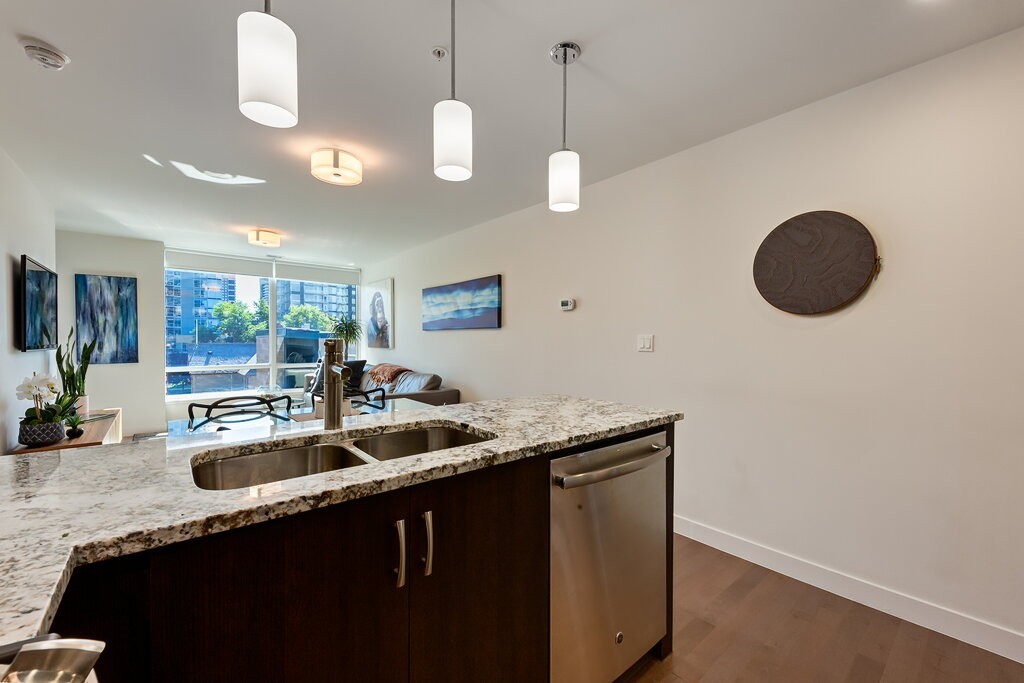 305, 303 - 13 Avenue SW - Photo 6 of 27