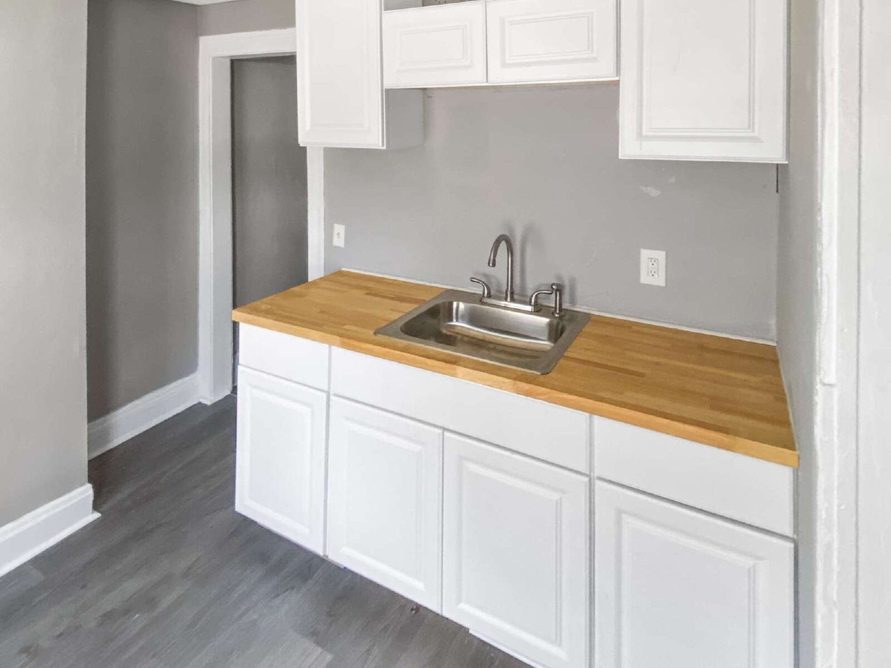 3688 E 118th St - Photo 5 of 8