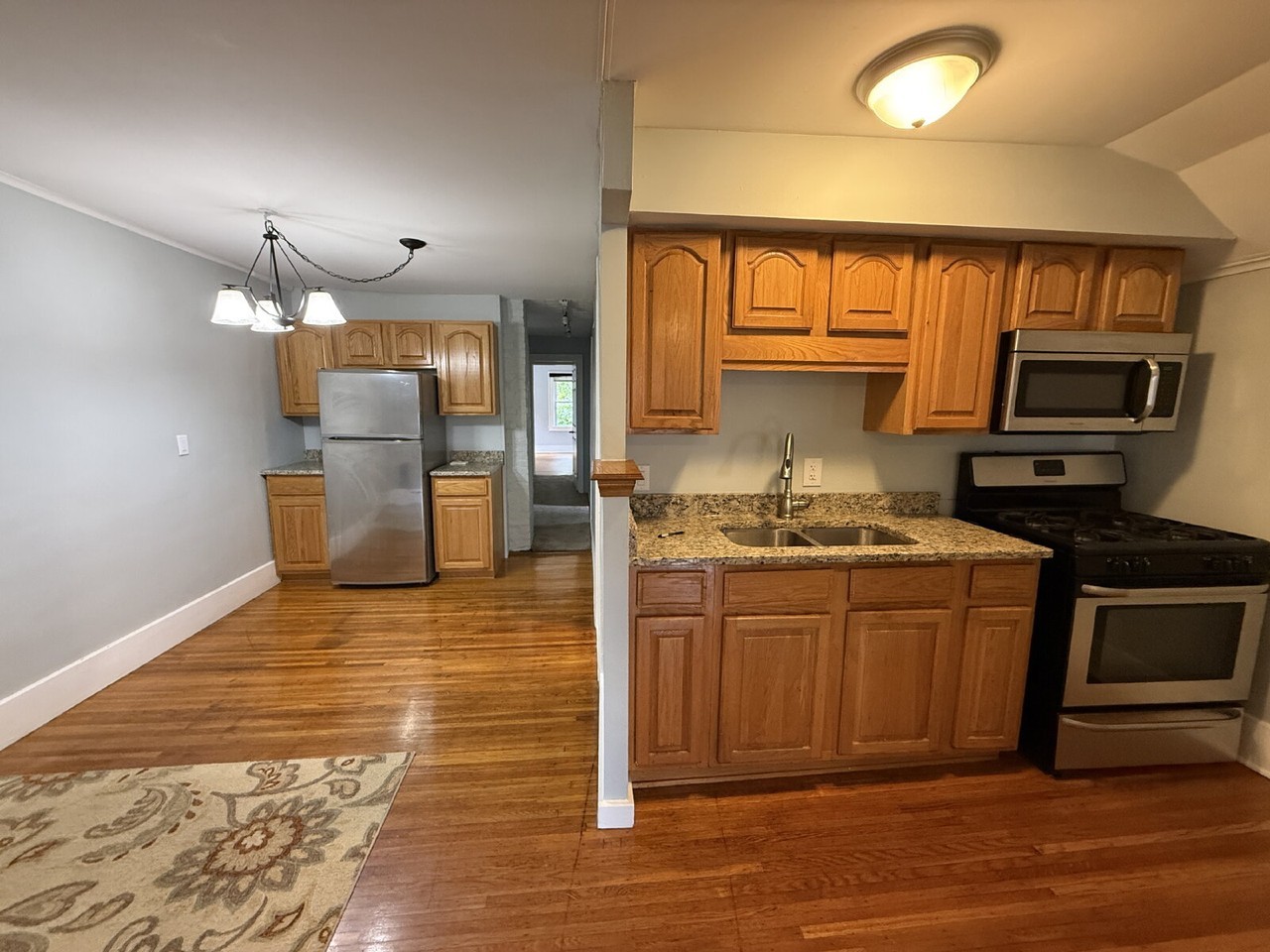 243 Merriman St - Photo 3 of 9