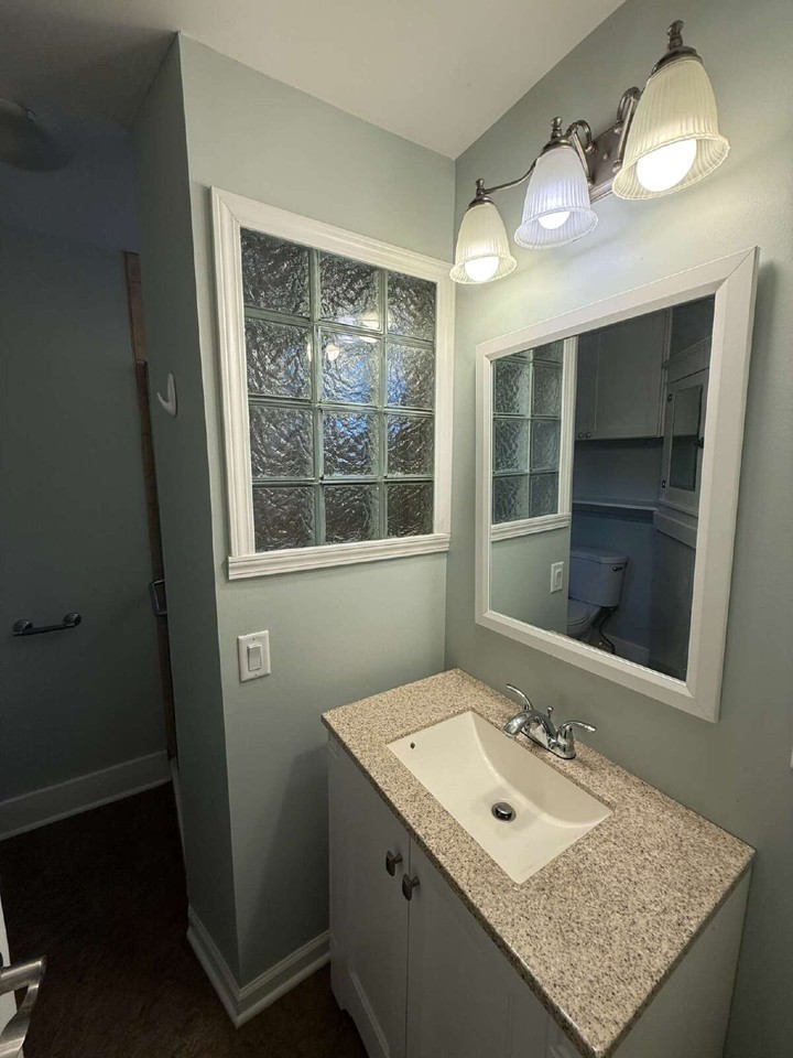 243 Merriman St - Photo 5 of 9