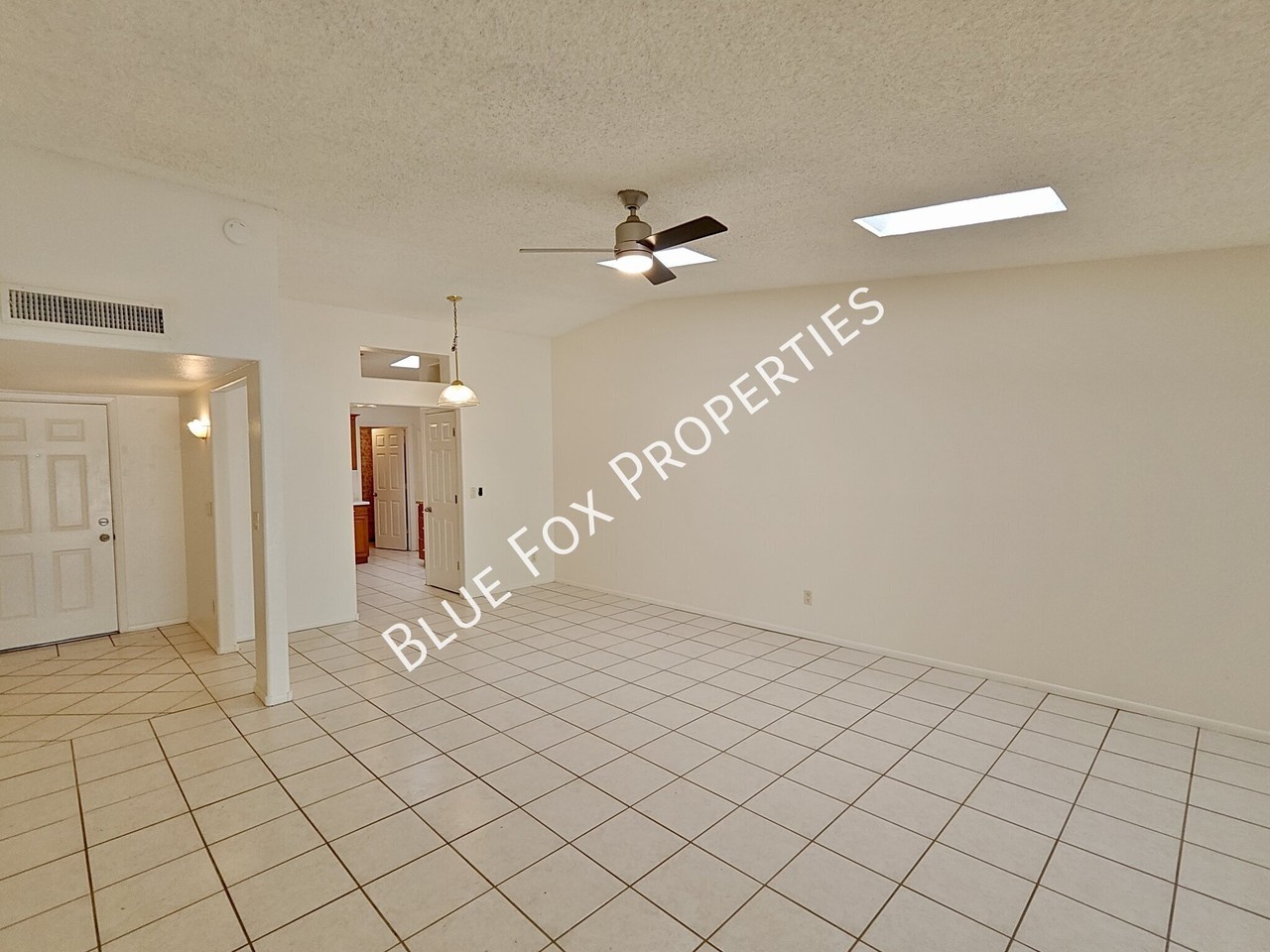 7001 N Village View Dr - Photo 4 of 23