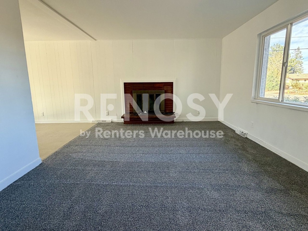 795 Elkhart St - Photo 5 of 14
