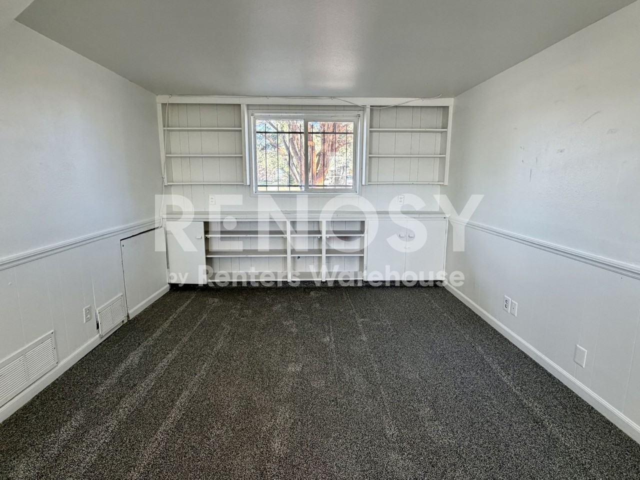 795 Elkhart St - Photo 7 of 14