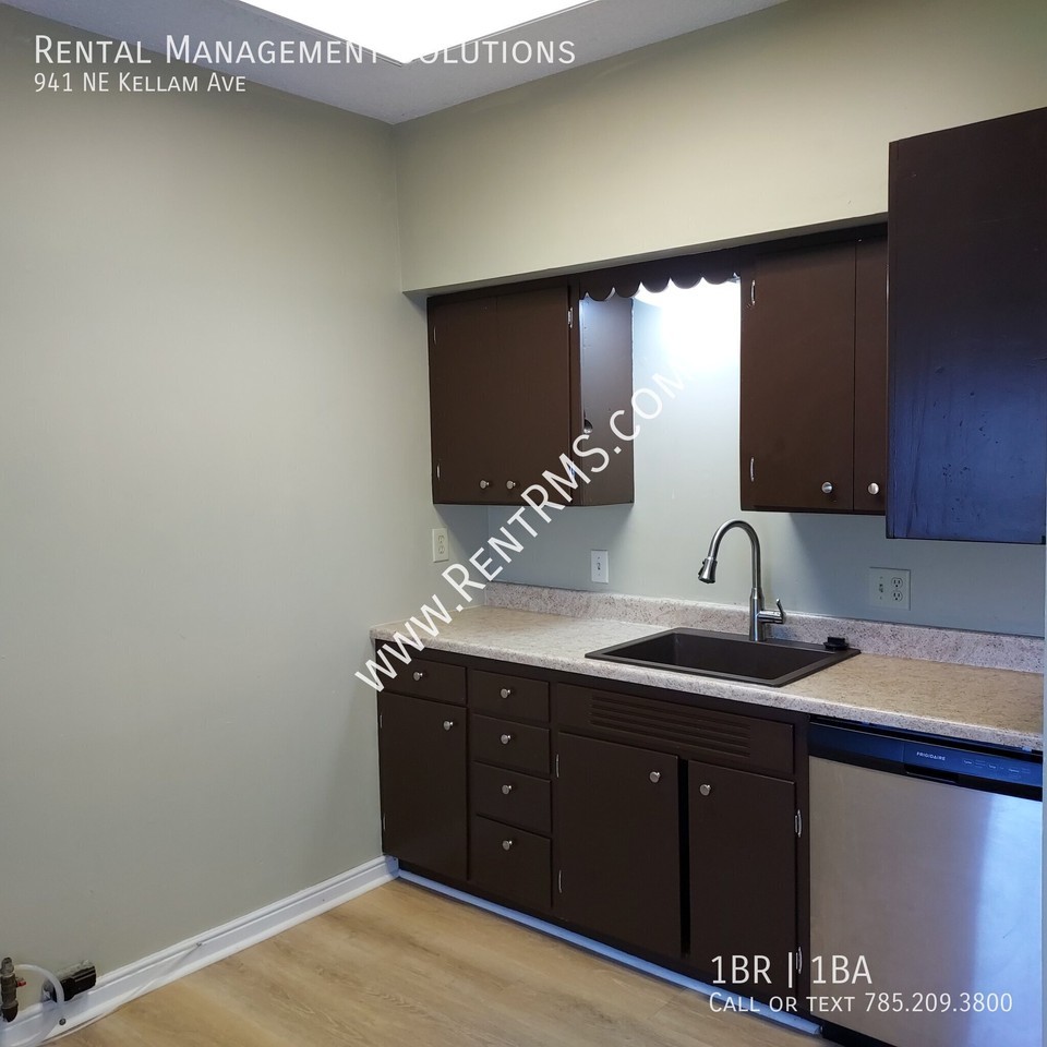 941 Ne Kellam Ave - Photo 6 of 16