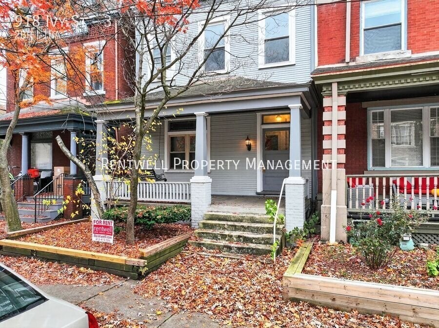 918 Ivy St #3 - Photo 2 of 32