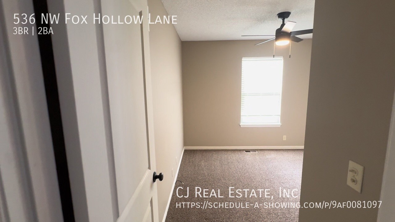 536 Nw Fox Hollow Ln - Photo 5 of 11