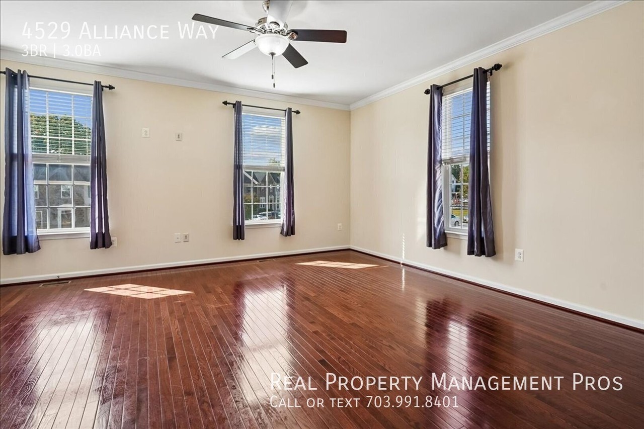 4529 Alliance Way - Photo 4 of 33