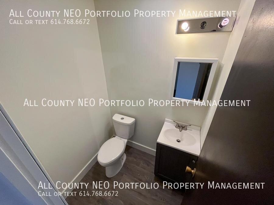 935 S Court St #35 - Photo 4 of 16
