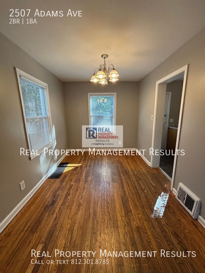 2507 Adams Ave - Photo 4 of 14