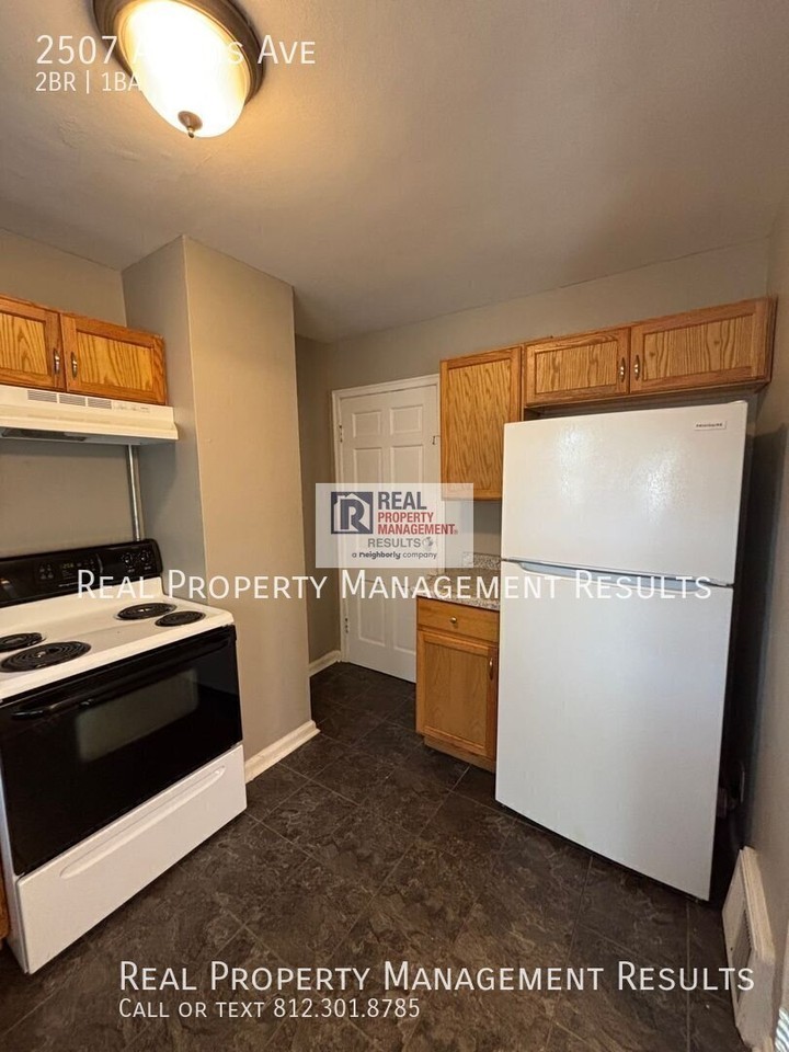 2507 Adams Ave - Photo 6 of 14
