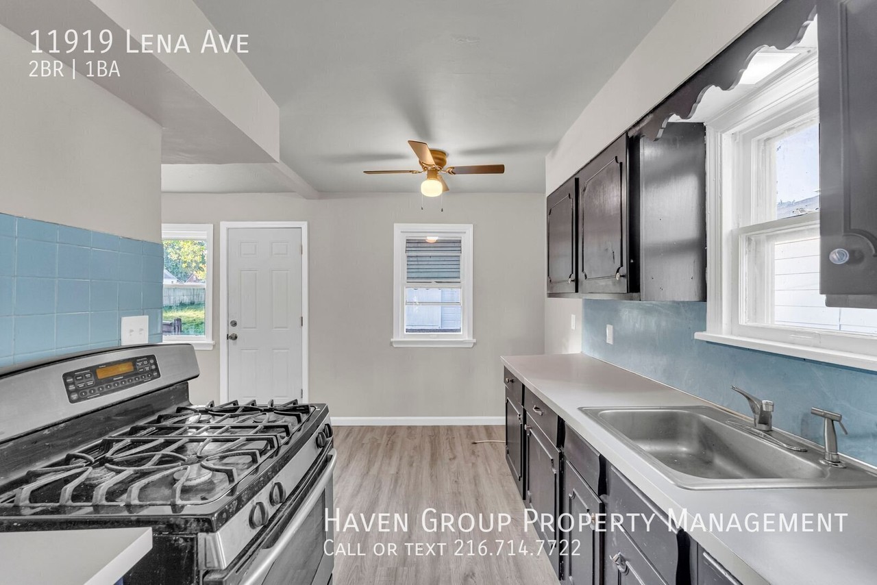 11919 Lena Ave - Photo 4 of 18
