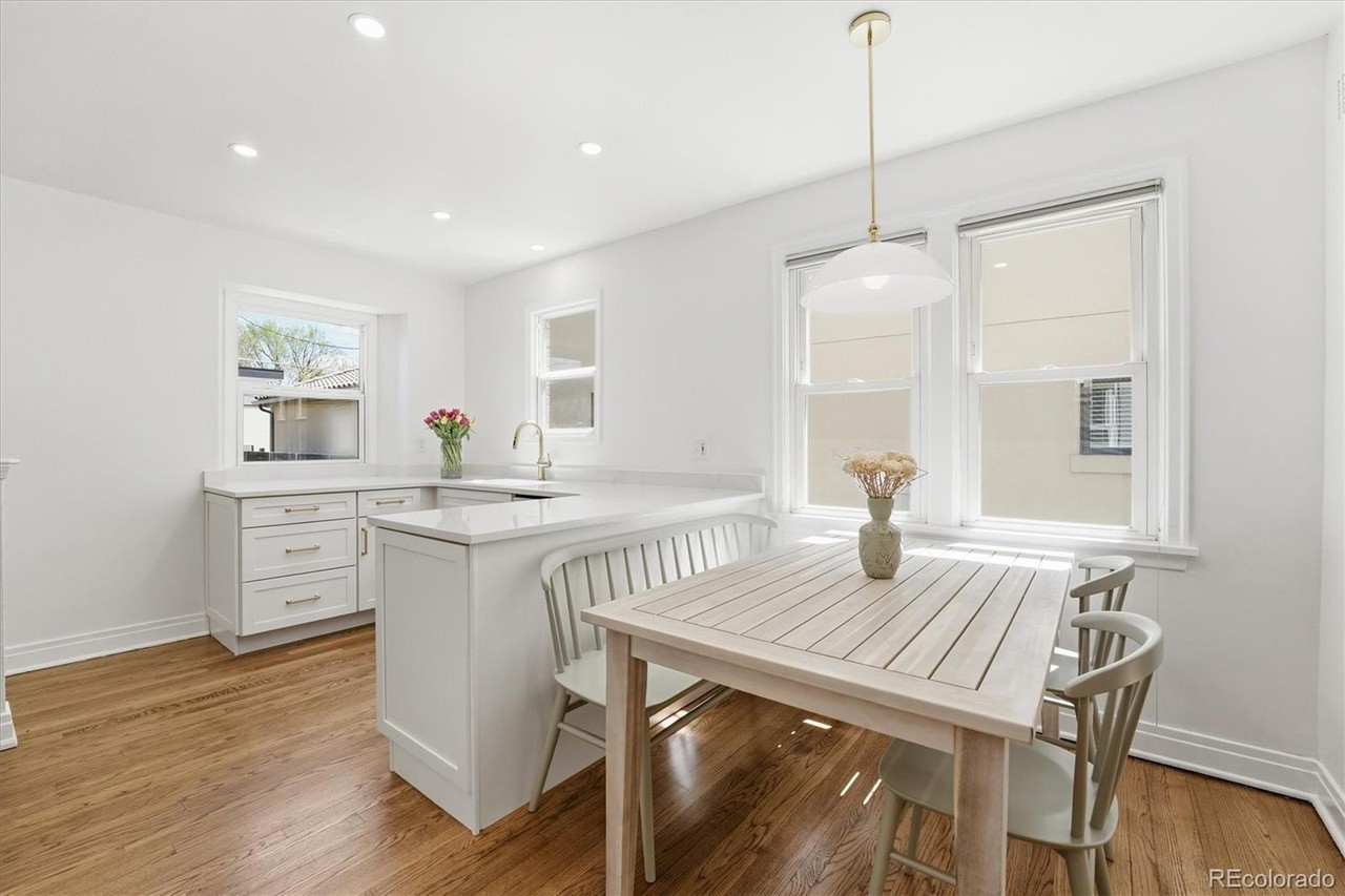 1208 S Elizabeth St - Photo 6 of 37