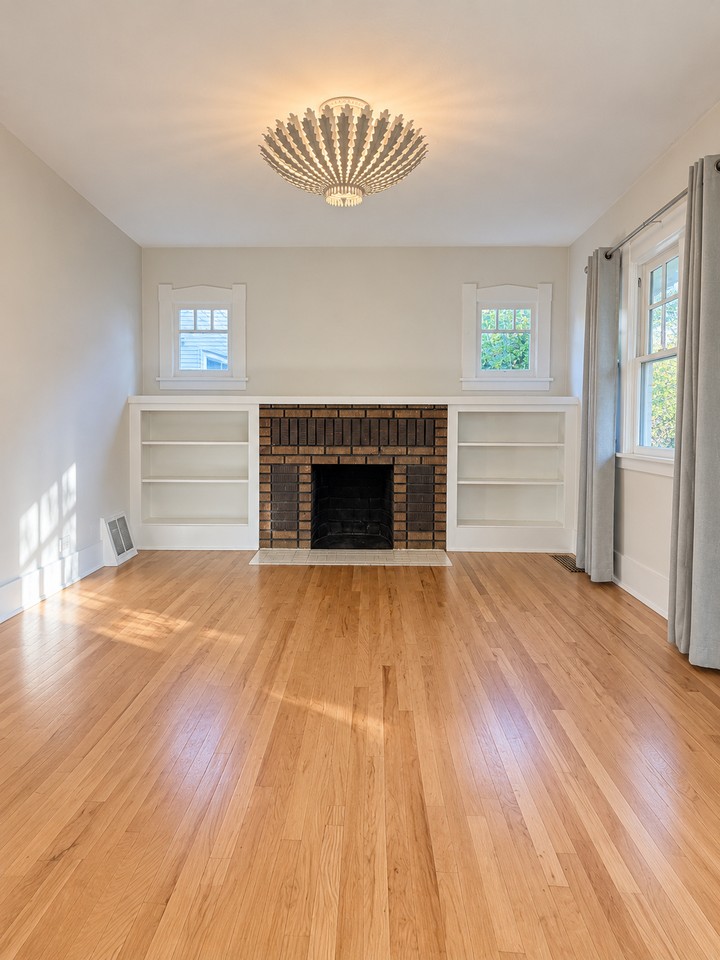1911 S Corona St - Photo 3 of 17