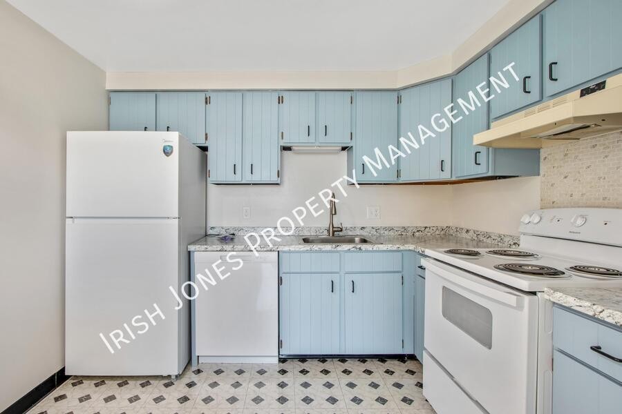 119 72nd St #6 - Photo 3 of 16