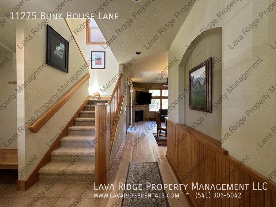11275 Bunk House Ln - Photo 7 of 49
