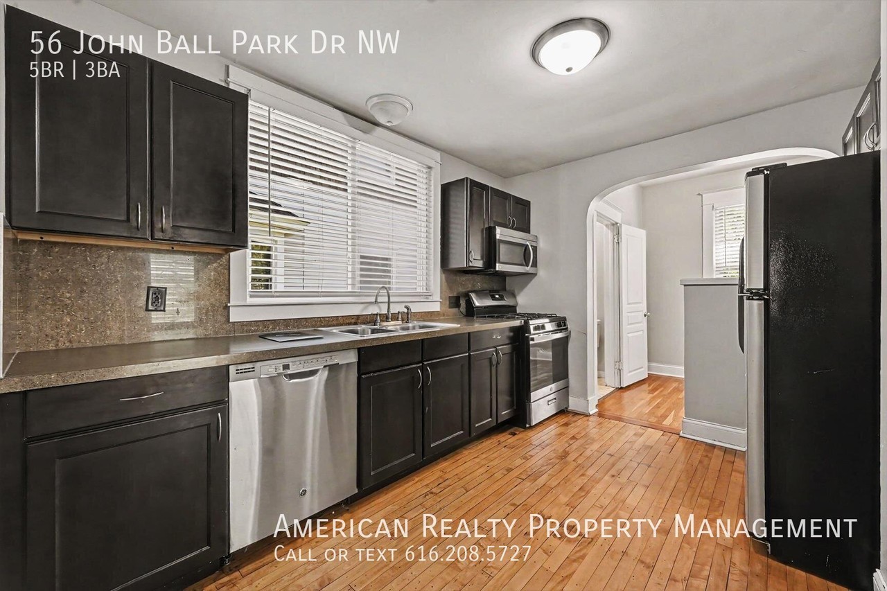 56 John Ball Park Dr Nw - Photo 4 of 16