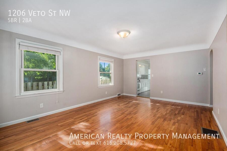 1206 Veto St Nw - Photo 2 of 19