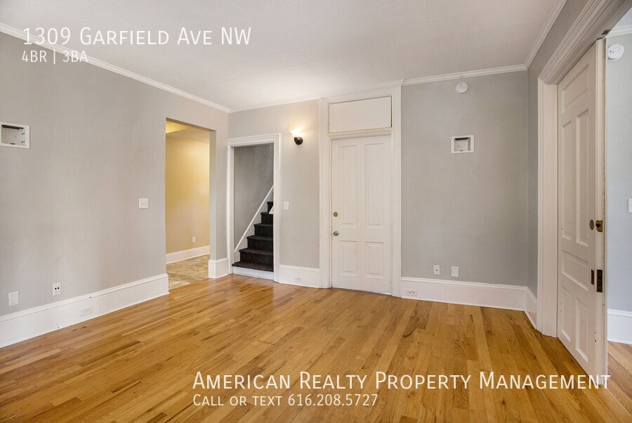 1309 Garfield Ave Nw - Photo 2 of 19