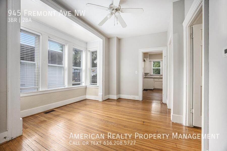 945 Fremont Ave Nw - Photo 5 of 20