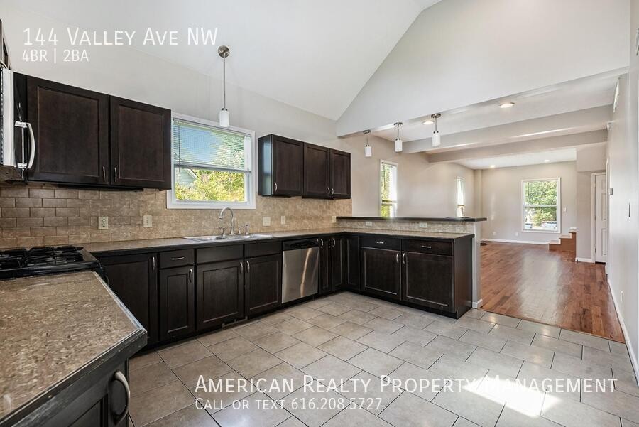 144 Valley Ave Nw - Photo 6 of 18