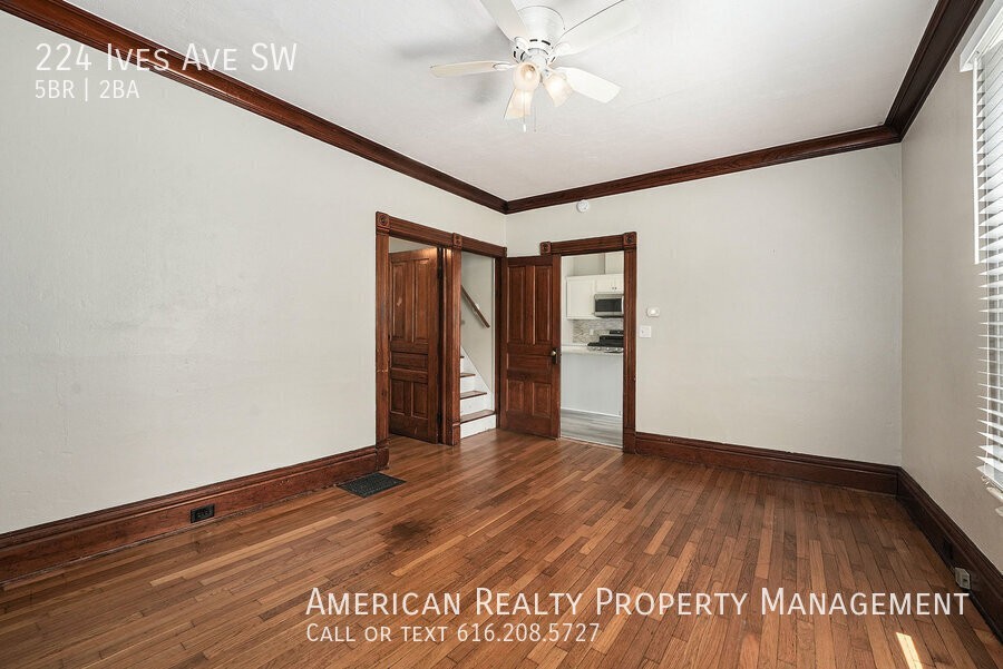 224 Ives Ave Sw - Photo 6 of 17