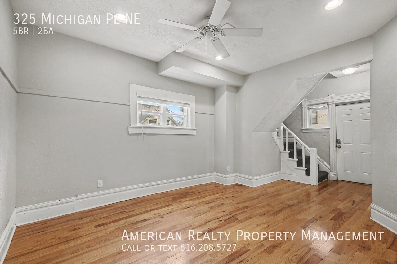 325 Michigan Pl Ne - Photo 2 of 19